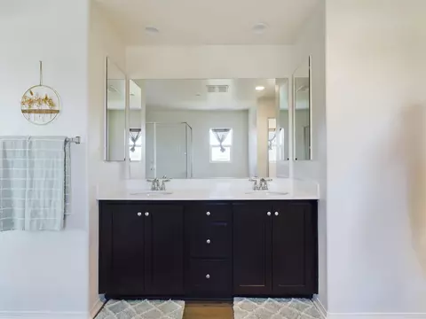 Bath - 84697 Cabernet Ln, Indio, CA 92203 photo 2 of 5