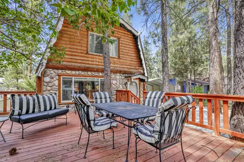 Exterior - 633 Irving Way, Big Bear City, CA 92314 photo 1 of 4
