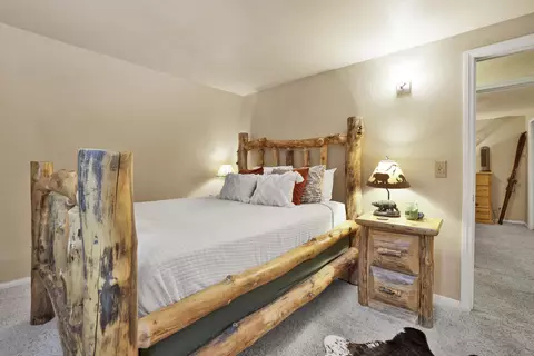 Bedroom - 633 Irving Way, Big Bear City, CA 92314 photo 1 of 4