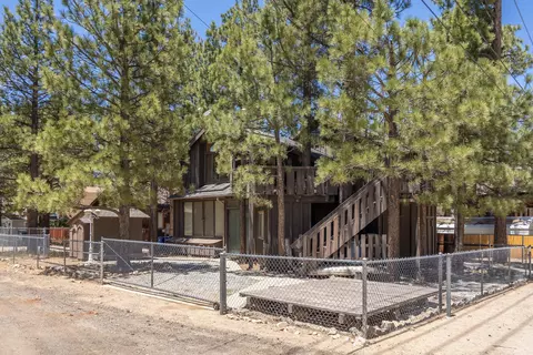 771 Woodland Dr, Big Bear City, CA 92314