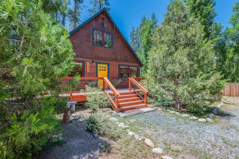 53325 Idyllbrook Dr, Idyllwild, CA 92549
