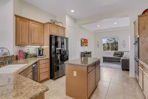 Kitchen - 43840 Salpare Pl, Indio, CA 92203 photo 5 of 5