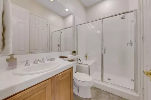 Bath - 43840 Salpare Pl, Indio, CA 92203 photo 1 of 4