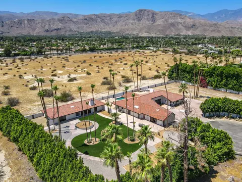 401 Iris Ln, Rancho Mirage, CA 92270