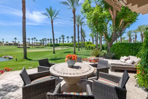 453 Falcon View Cir, Palm Desert, CA 92211