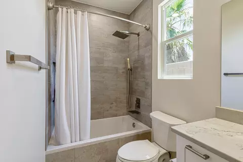 Bath - 80778 Mountain Mesa Dr, Indio, CA 92201 photo 2 of 2