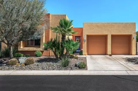 2952 Searchlight Ln, Palm Springs, CA 92264