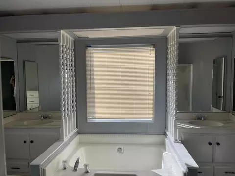 Bath - 72209 Shell Dr, Mecca, CA 92254 photo 1 of 1