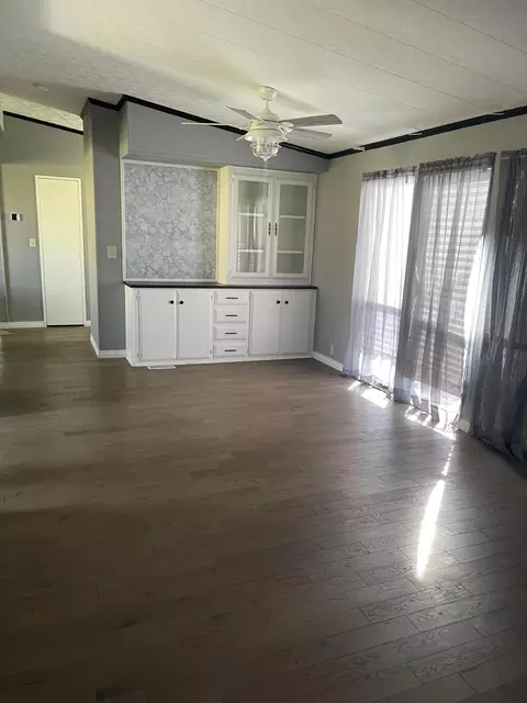 Living - 72209 Shell Dr, Mecca, CA 92254 photo 2 of 4