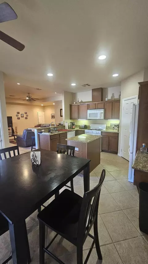 1269 Flame Ave, Thermal, CA 92274 photo 11