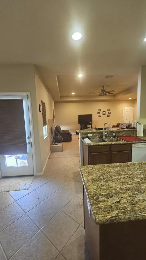 1269 Flame Ave, Thermal, CA 92274 photo 12