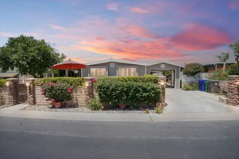 39833 Chimney Flats Dr, Palm Desert, CA 92260