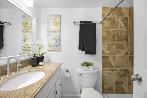 Bath - 49265 Douglas St, Indio, CA 92201 photo 3 of 3