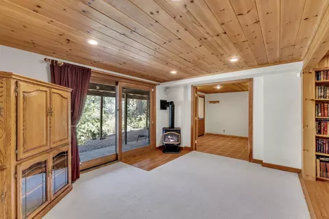Living - 53655 Double View Dr, Idyllwild, CA 92549 photo 4 of 4