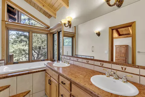 Bath - 53655 Double View Dr, Idyllwild, CA 92549 photo 3 of 8