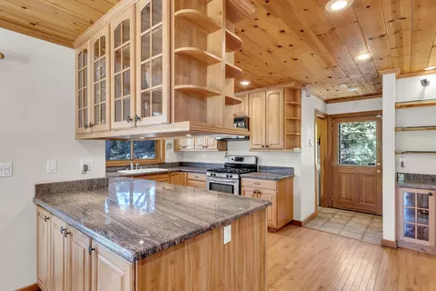Kitchen - 53655 Double View Dr, Idyllwild, CA 92549 photo 1 of 6