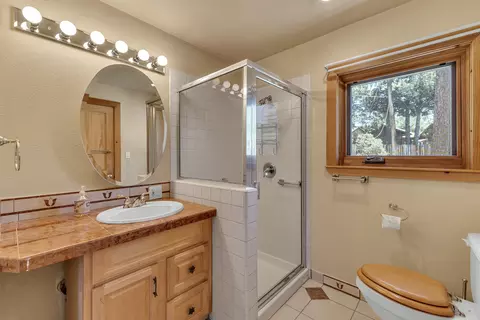 Bath - 53655 Double View Dr, Idyllwild, CA 92549 photo 1 of 8