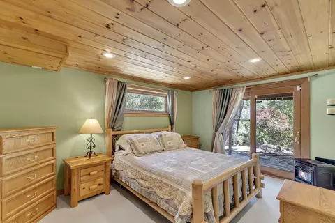 Bedroom - 53655 Double View Dr, Idyllwild, CA 92549 photo 6 of 7