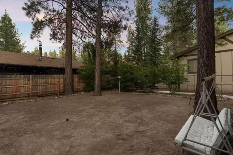 Exterior - 416 Dorset Dr, Big Bear City, CA 92314 photo 6 of 13
