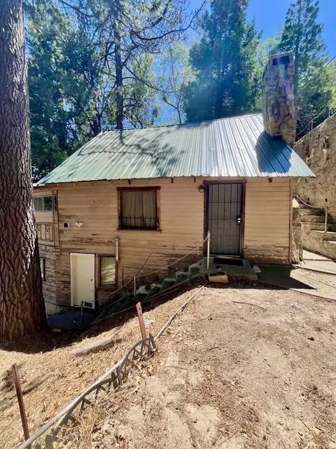 Exterior - 29335 Pine Dr, Cedar Glen, CA 92321 photo 3 of 7