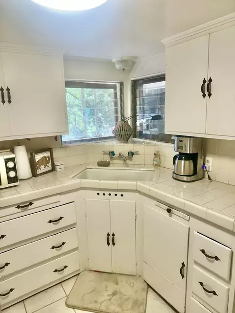 Kitchen - 29335 Pine Dr, Cedar Glen, CA 92321 photo 1 of 4