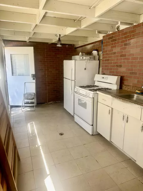Kitchen - 29335 Pine Dr, Cedar Glen, CA 92321 photo 3 of 4