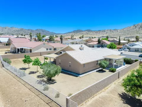 View/Area - 57146 Millstone Dr, Yucca Valley, CA 92284 photo 4 of 6