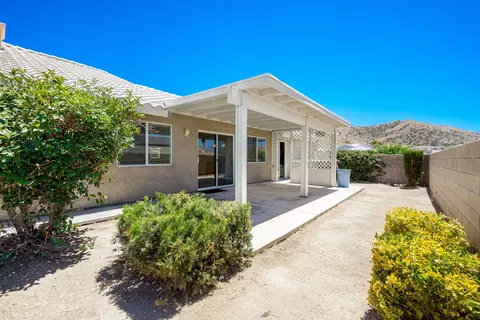 Exterior - 57146 Millstone Dr, Yucca Valley, CA 92284 photo 5 of 8