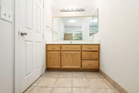 Bath - 57146 Millstone Dr, Yucca Valley, CA 92284 photo 2 of 2