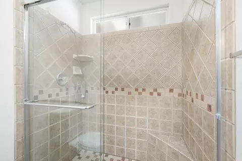 Bath - 57146 Millstone Dr, Yucca Valley, CA 92284 photo 1 of 2