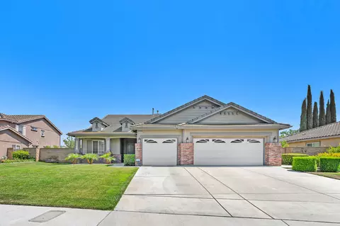 530 Silverhawk Dr, Corona, CA 92879