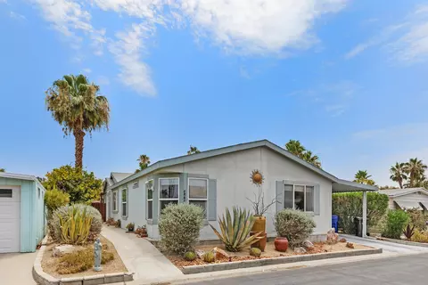 366 Club Circle Dr, Palm Springs, CA 92264