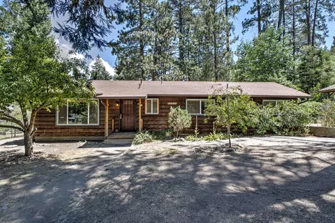 26640 Lake Ln, Idyllwild, CA 92549