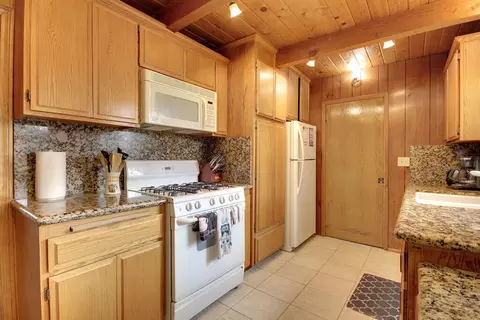 205 Whipple Dr, Big Bear City, CA 92314 photo 15