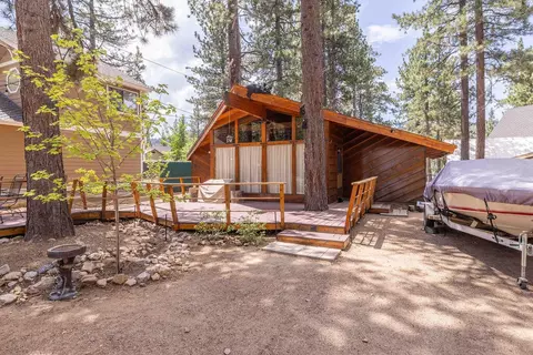 39009 N Bay Dr, Big Bear Lake, CA 92315