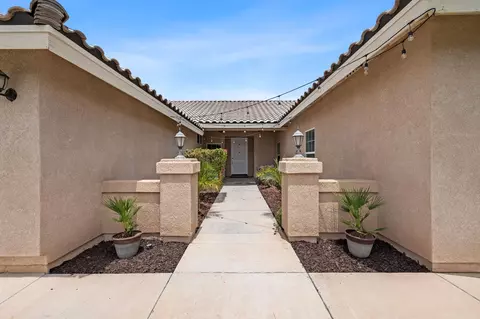 2760 Lenrey Ave, El Centro, CA 92243 photo 2