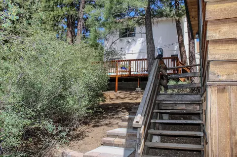 Exterior - 859 Silver Tip Dr, Big Bear Lake, CA 92315 photo 4 of 6