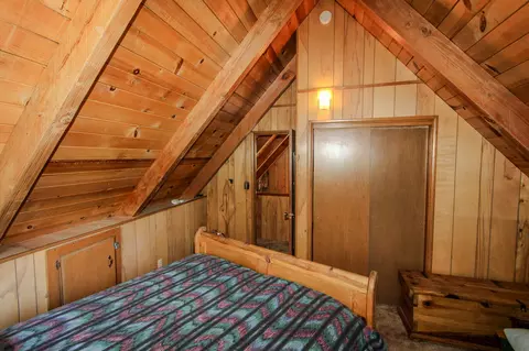 Bedroom - 859 Silver Tip Dr, Big Bear Lake, CA 92315 photo 6 of 6