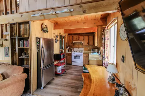 Kitchen - 859 Silver Tip Dr, Big Bear Lake, CA 92315 photo 1 of 3