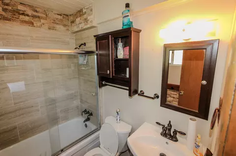 Bath - 859 Silver Tip Dr, Big Bear Lake, CA 92315 photo 1 of 2