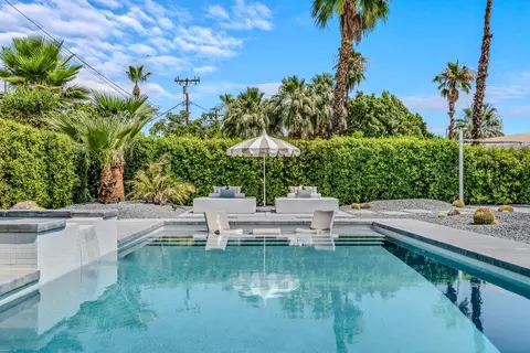 655 S El Cielo Rd, Palm Springs, CA 92264