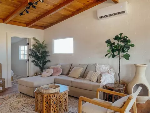 Living - 4200 Nevada Trl, Twentynine Palms, CA 92277 photo 1 of 1