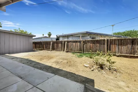 Exterior - 83212 Ruby Ave, Indio, CA 92201 photo 7 of 8