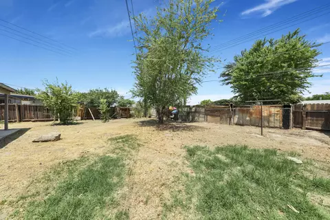 Exterior - 83212 Ruby Ave, Indio, CA 92201 photo 6 of 8