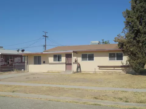 Exterior - 451 S 6th St, Blythe, CA 92225 photo 2 of 3