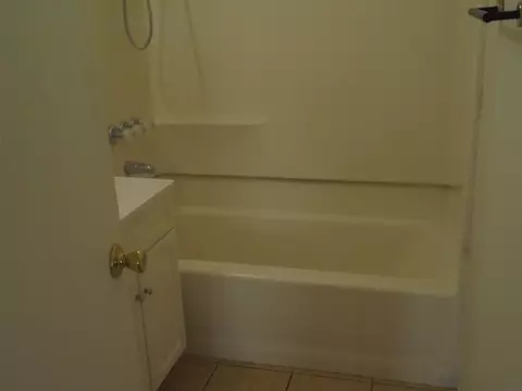 Bath - 451 S 6th St, Blythe, CA 92225 photo 1 of 2