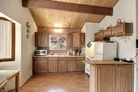 835 Maple Ln, Sugarloaf, CA 92386 photo 9