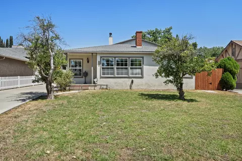 17735 Ludlow St, Granada Hills, CA 91344