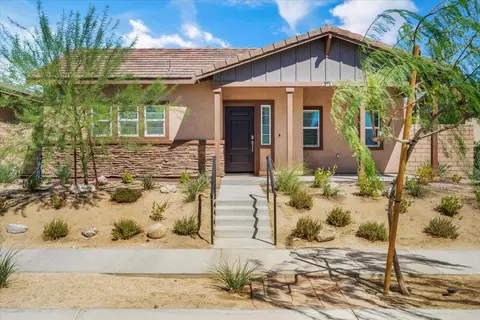 67510 Rio Largo Rd, Cathedral City, CA 92234