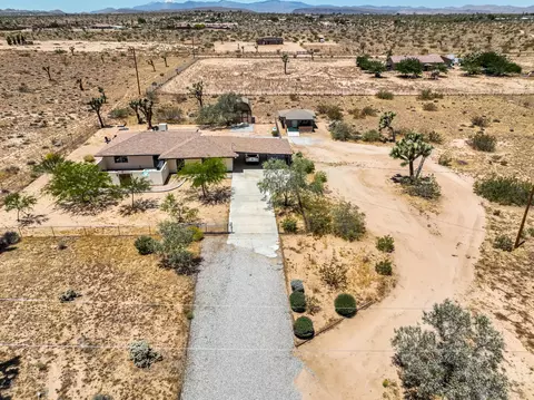 View/Area - 3434 Inez Ave, Yucca Valley, CA 92284 photo 2 of 13